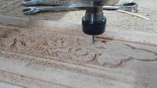 النقش على الخشب بالألة CNC ROUTER