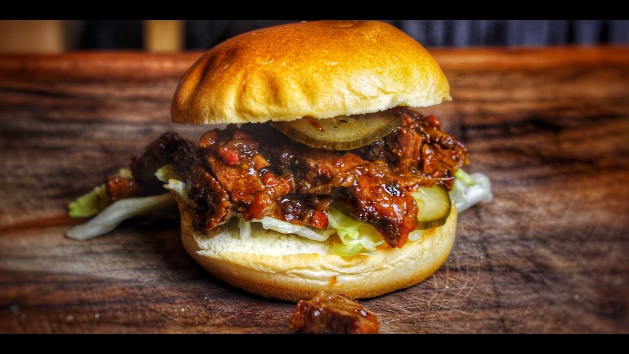 SLOPPY CHEEK BURGER - english Grill- and BBQ-Recipe - 0815BBQ - YouTube
