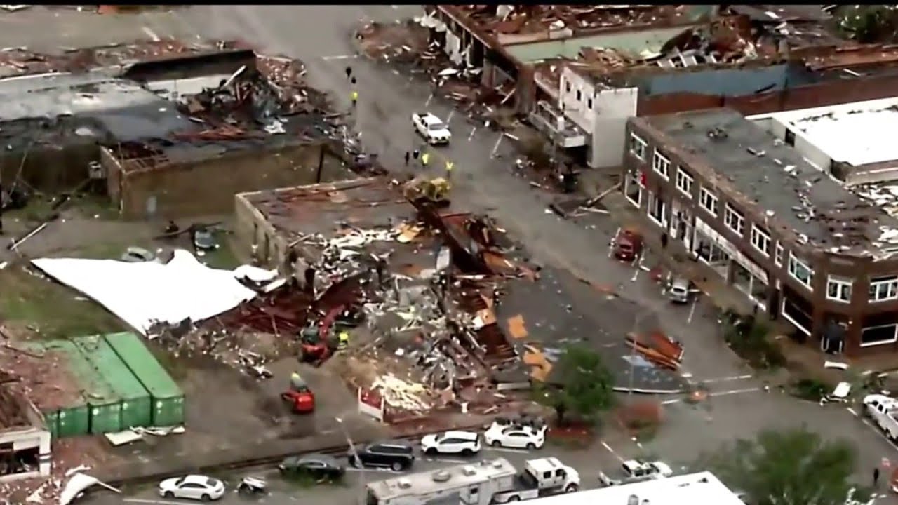 Sulphur residents continue recovery after tornado rips through Oklahoma ...