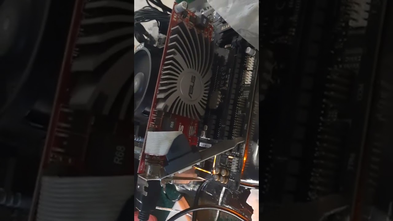 ASUS Radeon HD 5450 HD5450 1GB GDDR3 64 Bit r****i