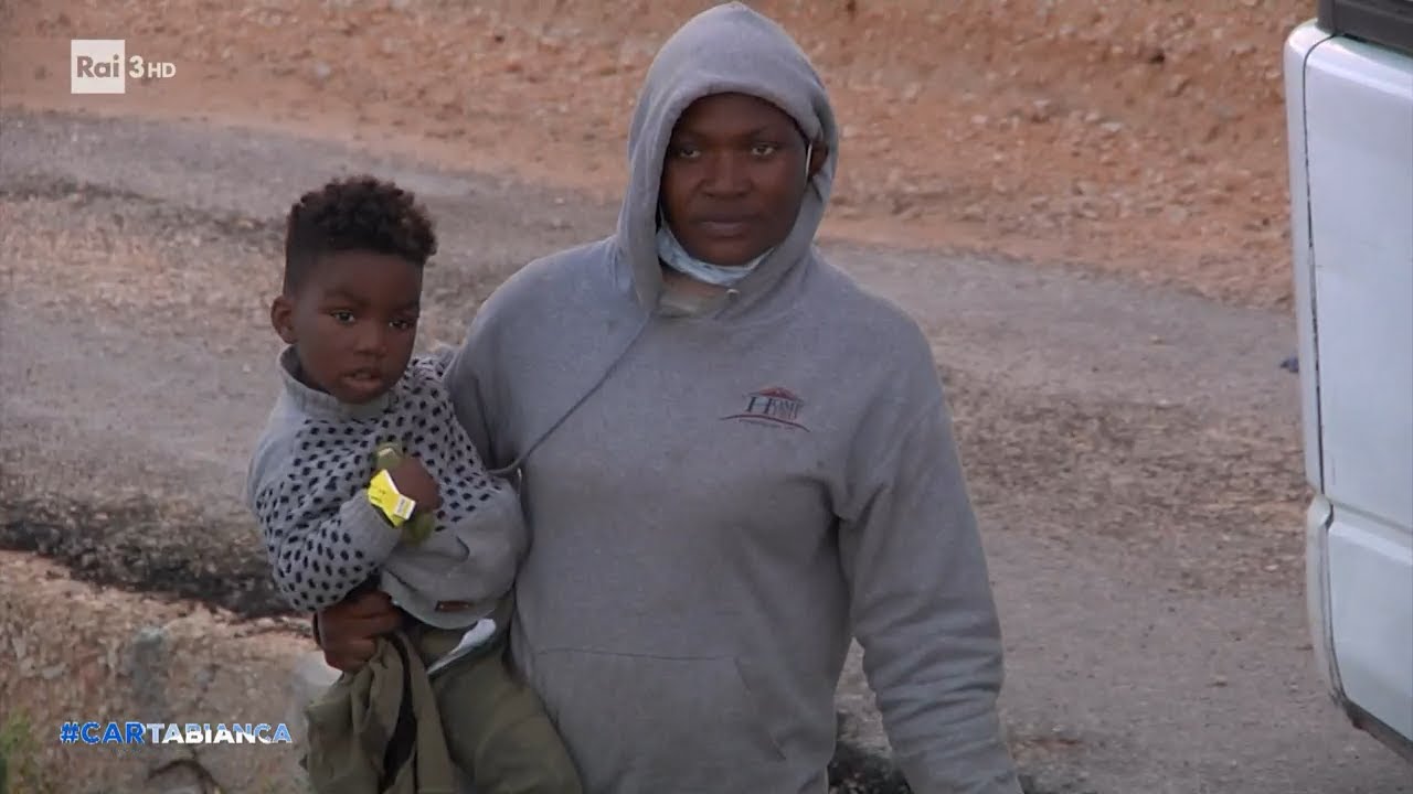 Migranti a Lampedusa - Cartabianca - 15/11/2022