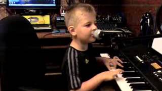 Восходящая рок звезда Рома (5 лет) поет НОВУЮ песню "Рыжий кот" Восходящая рок звезда Рома (5 лет) поет НОВУЮ песню "Рыжий кот"