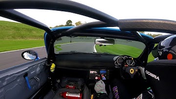 MX5 at Cadwell Park