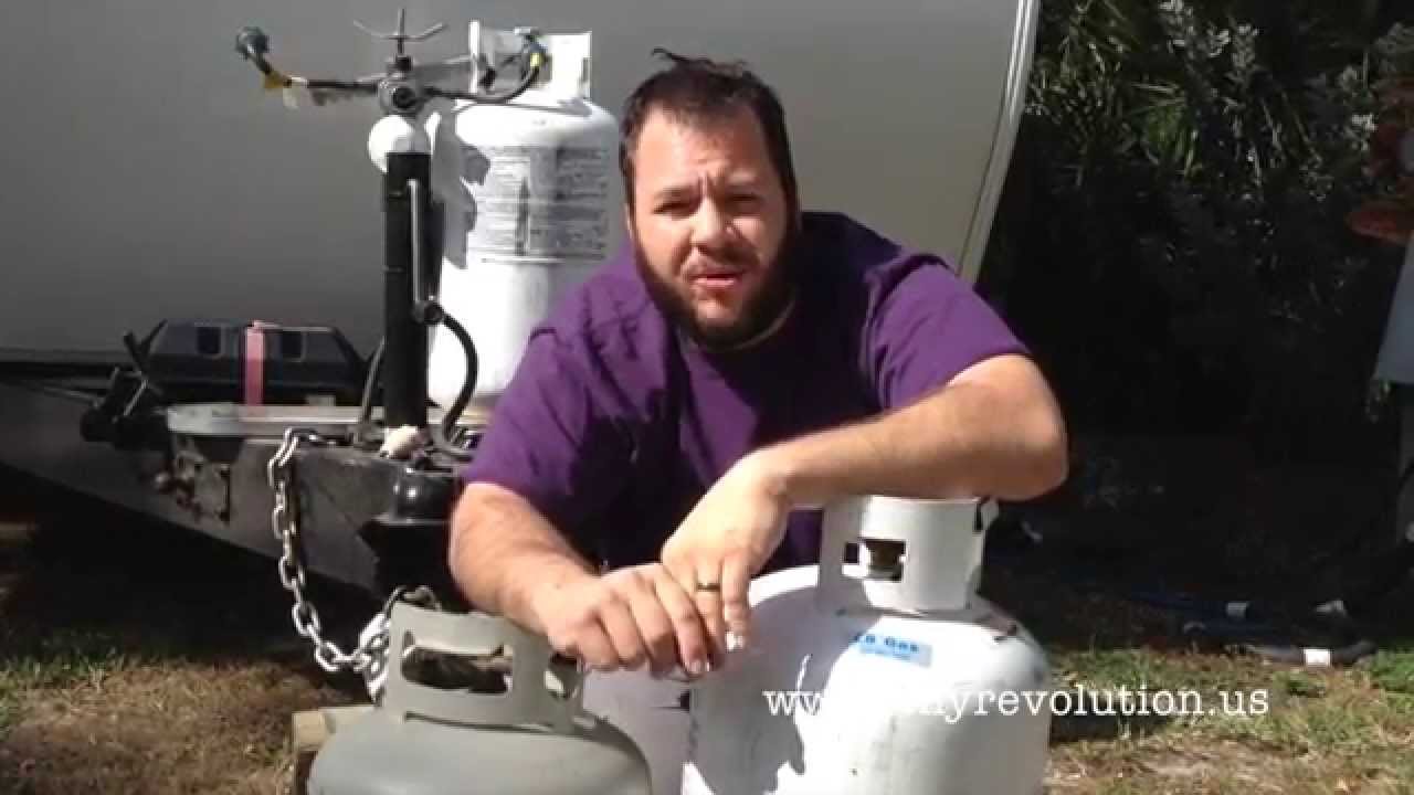 Can you hook 2 propane tanks together?