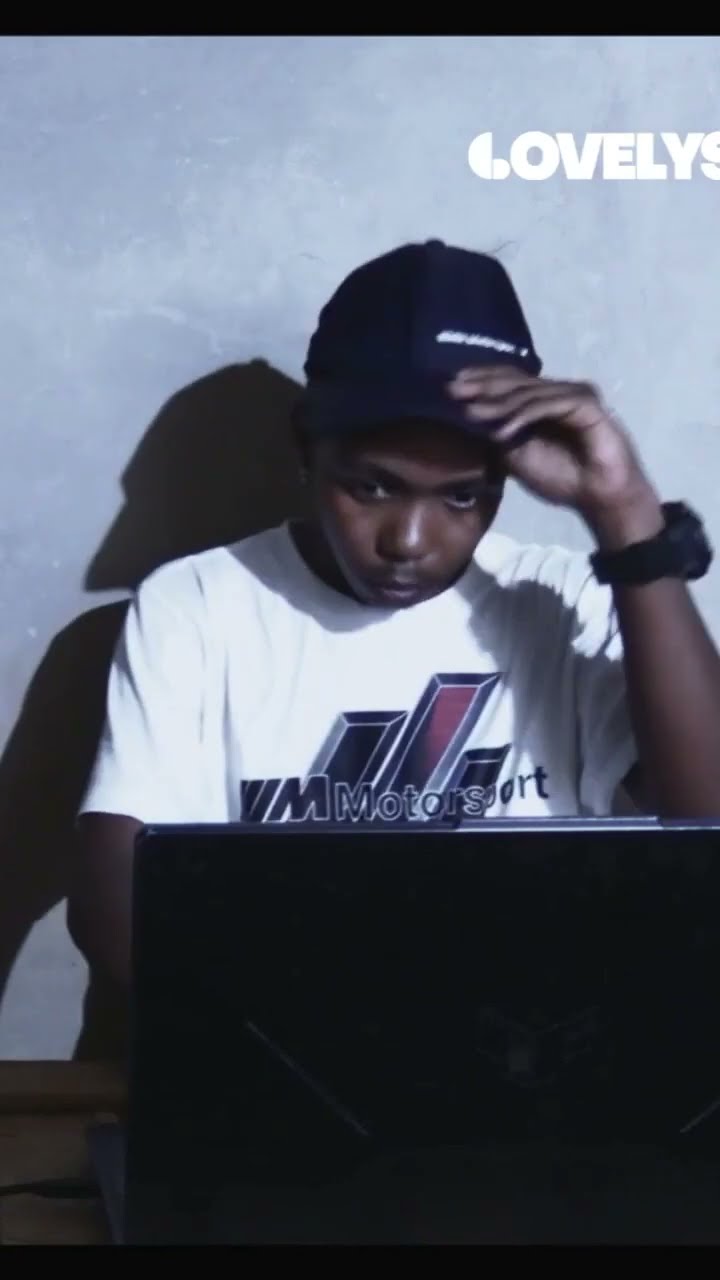 Catch DaBoy x MeloFridays today at 12:00 Lunchtime mix #dj #loveysouls016 #privateschoolpiano