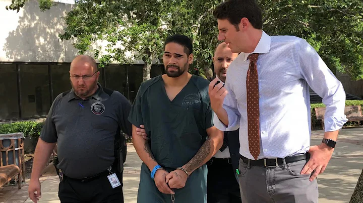 UNCUT: Quiles walk to jail