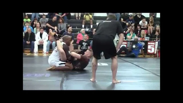 10th Planet Jiu Jitsu Rochester: Tom Carbone vs Cu...