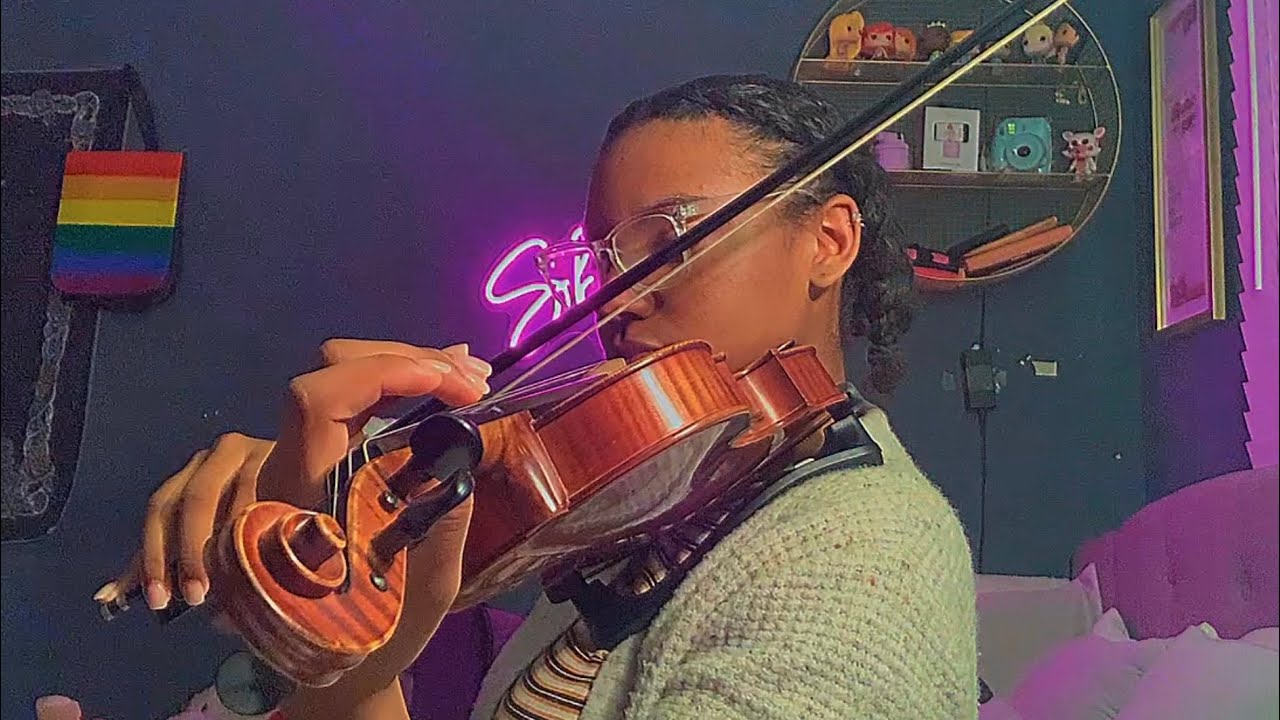 Lesson 1: How To Hold Your Violin And Bow - YouTube
