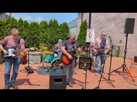 Entertainment Club Of NJ : Carnival Dogs / Ricky Don't Lose That Number