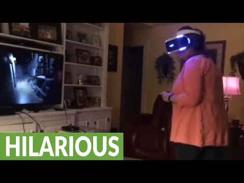 mom-completely-freaks-out-playing-vr-horror-game