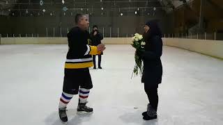 Лучанин освідчився коханій під час хокейного матчу