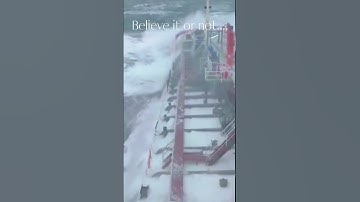 Ship Battles Tidal Wave: Epic Fight Against the Ocean 🌊🚢 #scaryocean #tidalwave #ocean