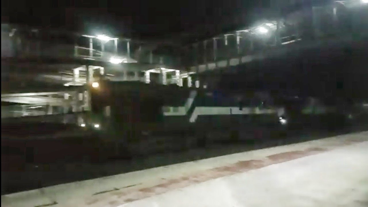 Aburoad WDM-3A Twins with Ashram Express