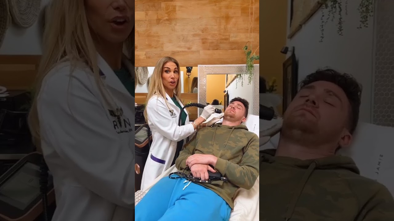 VerifiedWelcome to my life 👩🏼‍⚕️💉 