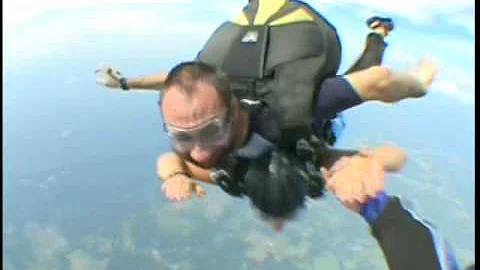 Anna 14e Skydiving