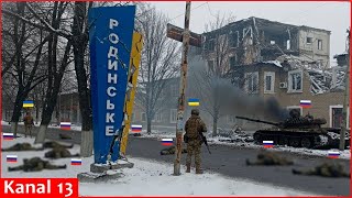 "Azov" döyüşçüləri- Rodınske şəhərinin küçələrini rus əsgərlərinin MEYİDİ İLƏ DOLUDUR