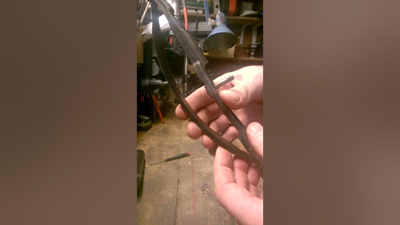 Honda CB550 K3 cam chain tensioner - YouTube