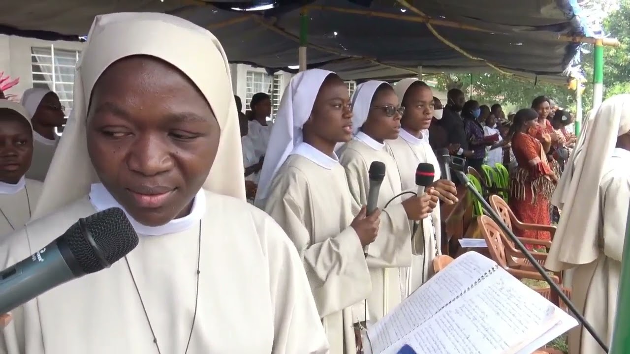 Film complet: 50 ans des sœurs clarisses à Mbuji mayi