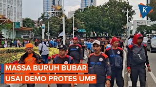Massa Buruh Bubar Setelah Demo Protes UMP 2026 di Kawasan Monas