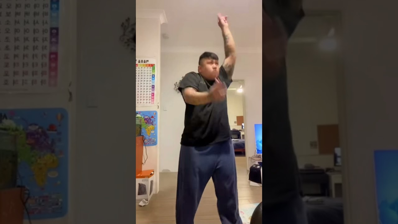 Nice dance moves 🤣 geile scheisse 🤣