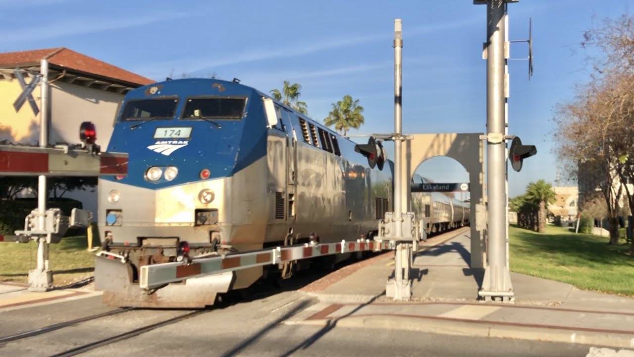 Amtrak Horn Salute, CSX Train Slams The Diamonds, Amtrak Lets Passenger Off In Lakeland Florida