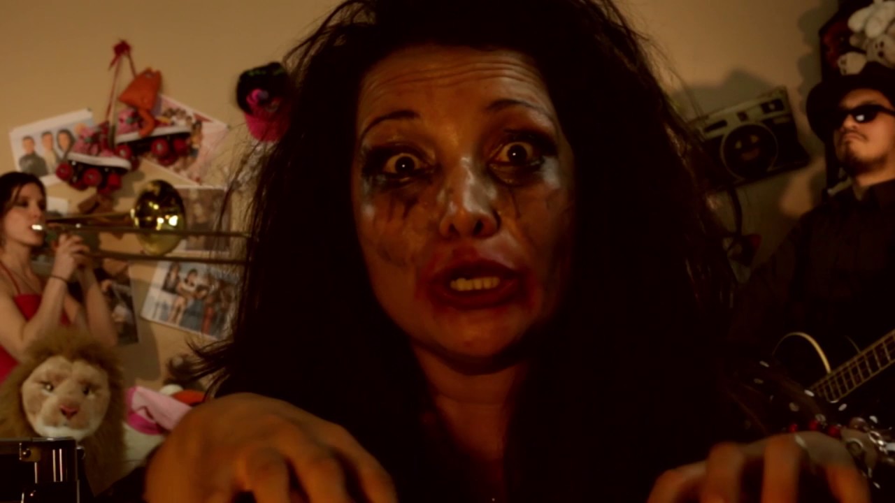 Ámame a web.com - ¡Sácala a Bailar con Fumanchú!