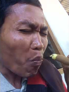 Enaknya makan buah asam jawa bikin meleleh deeeh