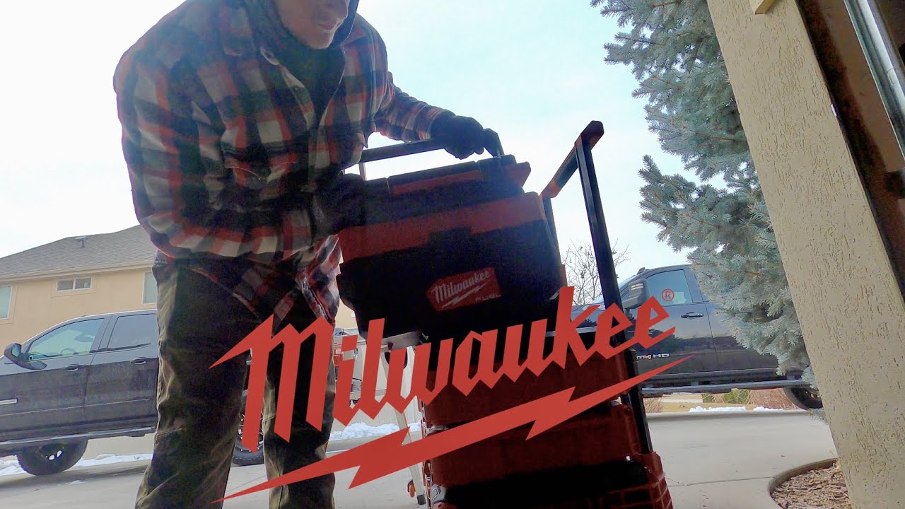 New Milwaukee Packout Vacuum VS Regular Milwaukee Vacuum YouTube