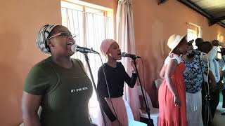 Song: Ngiphume eGeshuri