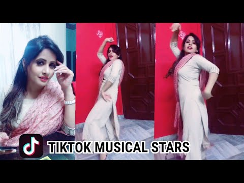 Miss Pooja ।TikTok Musical Star। Punjabi Singer Dance ।
