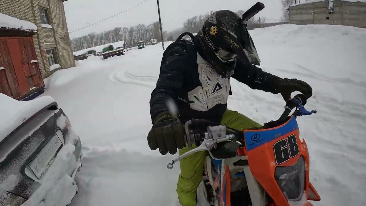 08 февраля 2026. Леха застревает, Денис копает, Коля кайфует. Пасека в феврале