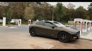 Jaguar I-PACE fast charging at Tesla Supercharger v3 screenshot 5