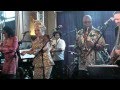 Capture de la vidéo Manu Dibango - Live À Paris 20-05-2012