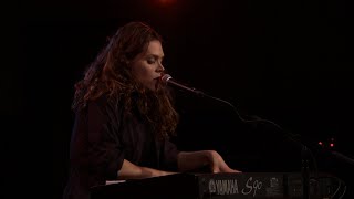 Video thumbnail of "Beth Hart - Monkey Back (Live)"