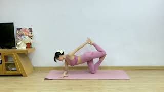 Simple 1-Minute Balancing Pose for a Strong Core \& Flexible Spine |  Arms \& Shoulder Reset