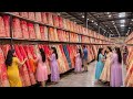 సూరత్ లెహంగా ఫ్యాక్టరీ అవుట్‌లెట్ 😍 ఇంత చౌకగా ఎక్కడా దొరకదు Surat wholesale market #lehenga 
