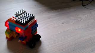 Kazi Duplo compatible motor driving a Duplo Technic / Toolo / BanBao monstrosity