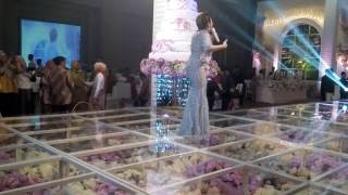 Ruth Sahanaya live saving all my love for you with Avalanche Orchestra