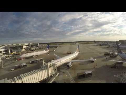 Video: Anong oras nagbubukas ang TSA sa IAH?