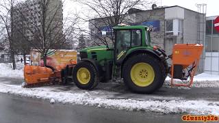 4K| John Deere 6930 Plowing Snow With VPlow