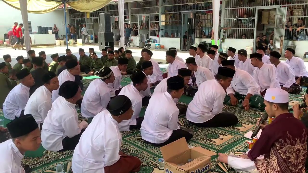 Zikir maulid para warga binaan / lapas kelas 2b Idi Rayeuk Aceh Timur.