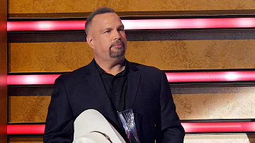 Garth Brooks Dishes the Truth About Randy Travis