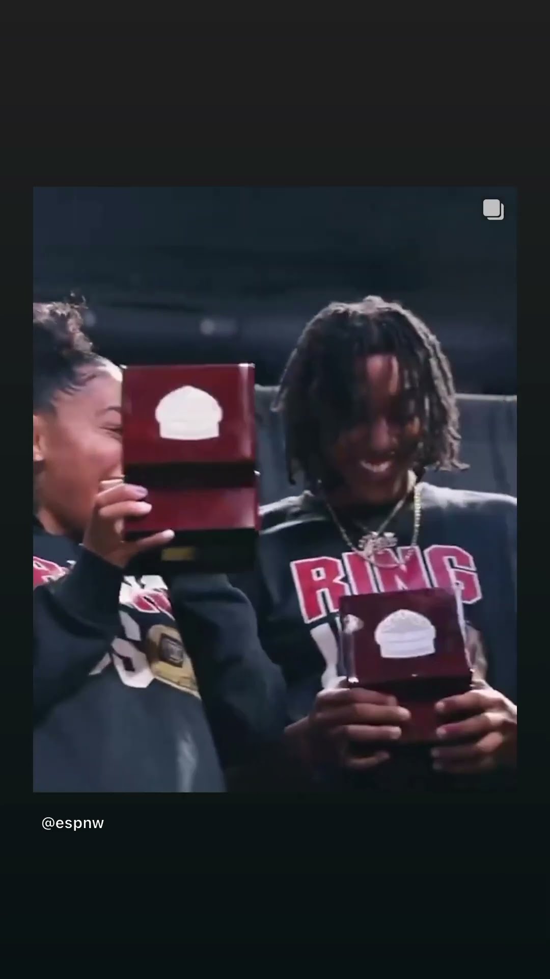 South Carolina got their Championship rings ? #hoodnews #southcarolina #basketball #champion