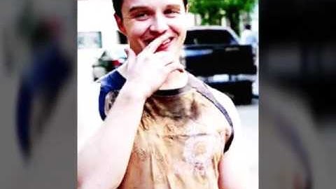 Noel fisher and Cameron Monaghan