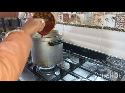 فما مفاجأة قاعدة تحضر مكمش بش اطلعوها نهير كي هكا ما ينفع فيه كان كسكسي فطير 