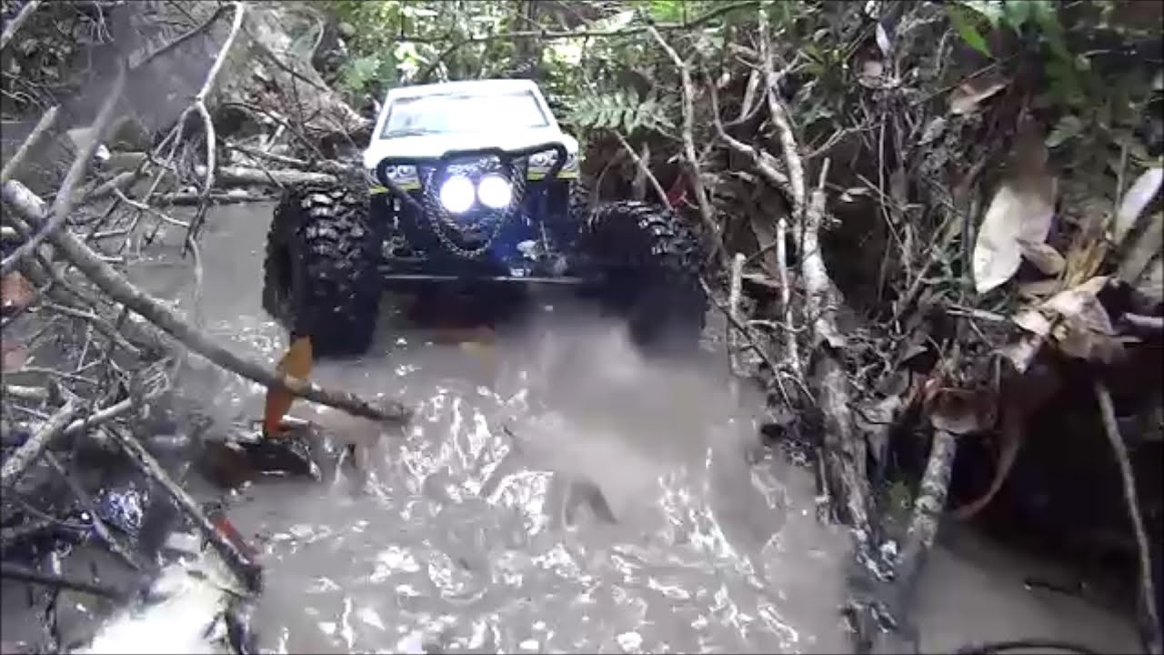 R/C trailing with Axial Wraith Spawn and HPI Crawler King