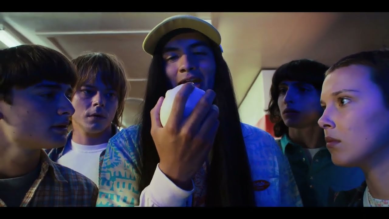 Stranger Things Season 4 Vol 2 Pizzeria Scene / Salt tub Scene