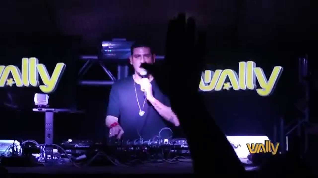 Funk Chic @ Império PUB (Macaé) 04/09/2015