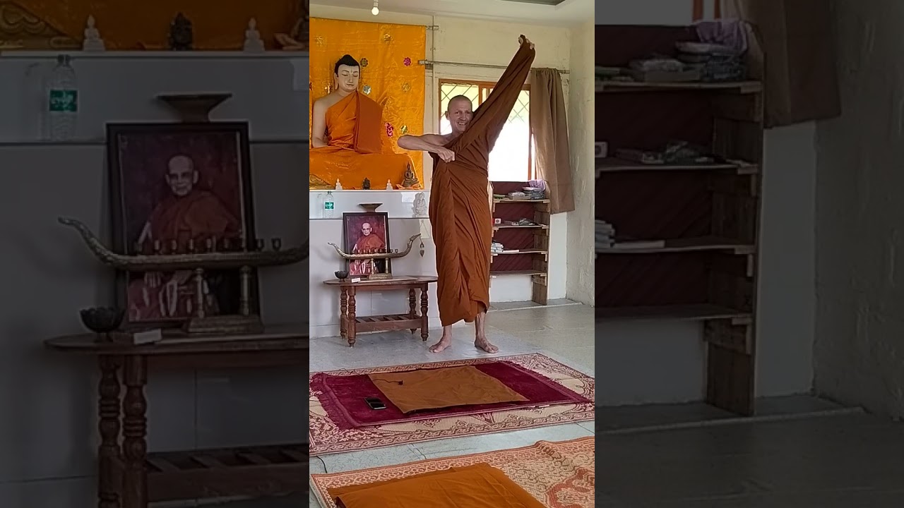 КАК НОСИТЬ МОНАШСКИЕ ОДЕЖДЫ В ХРАМЕ. СМОТРИТЕ ПОЛНОЕ ВИДЕО И ПОДПИШИТЕСЬ ЗДЕСЬ.