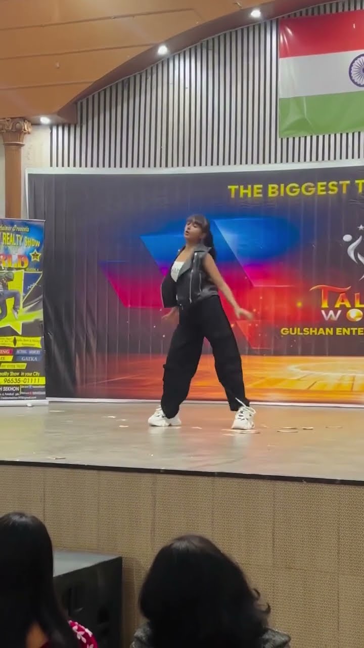 Kaisa lga guy’s ??#viralgirl #viraldance #viralvideo #subscribe #dance